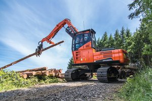 How DEVELON Log Loaders Assist Milling, Biomass & Log Yards Across Western Canada